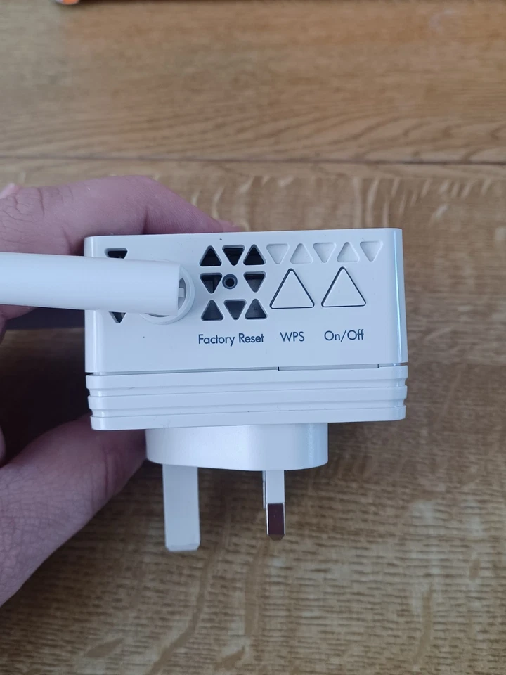 NETGEAR WiFi Range Extender AC750 WiFi Range Extender (EX3700) - Image 4 of 4