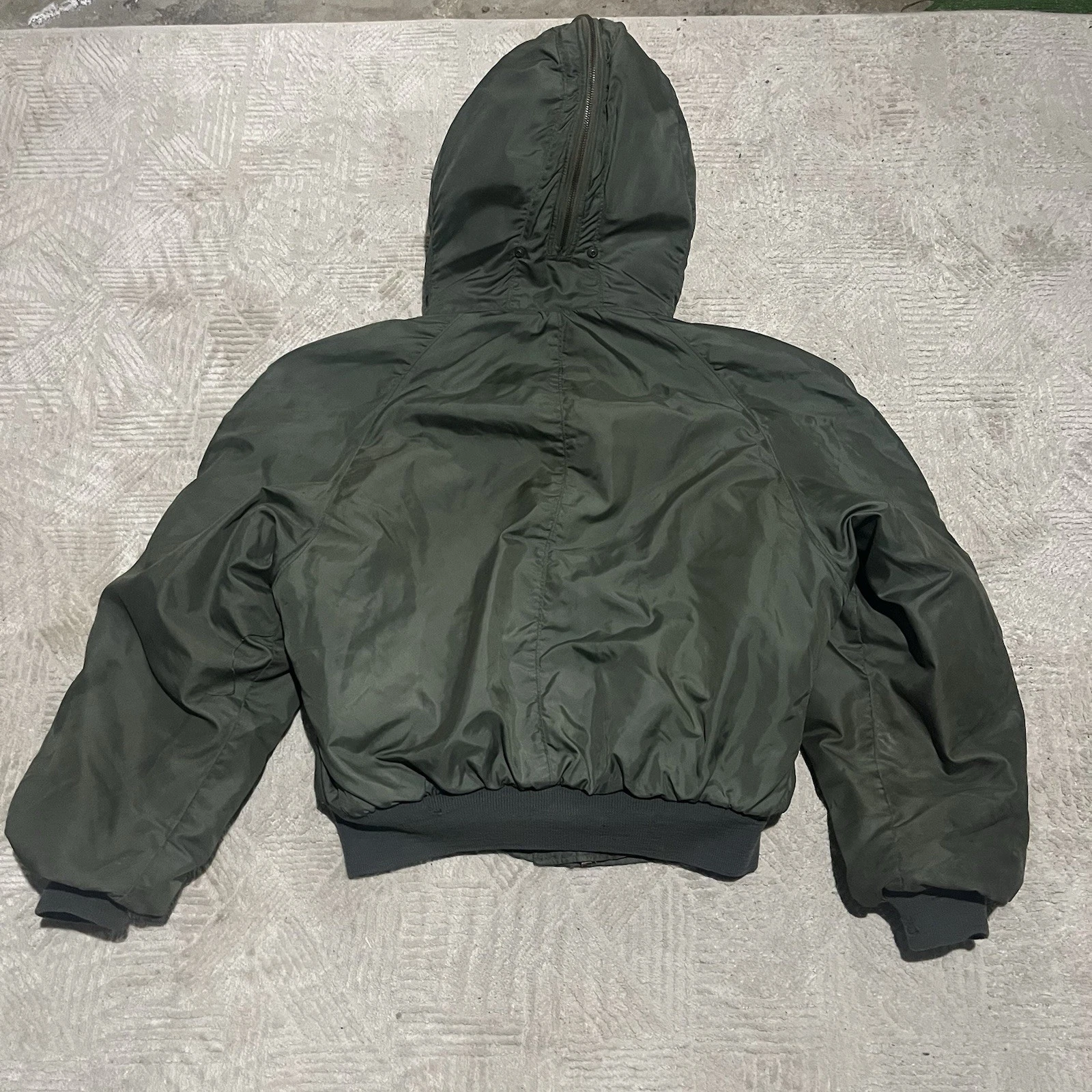 Vtg 80s Very stained Civ N-2B sage green Bomber Jacket heavy attached Hood Sz XL image 20