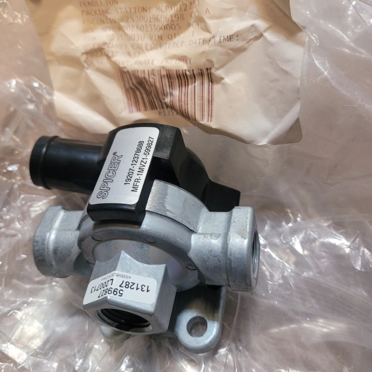 GENUINE FMTV MRAP M1078 PNEUMATIC BRAKE VALVE 599827, 3205565 2530 