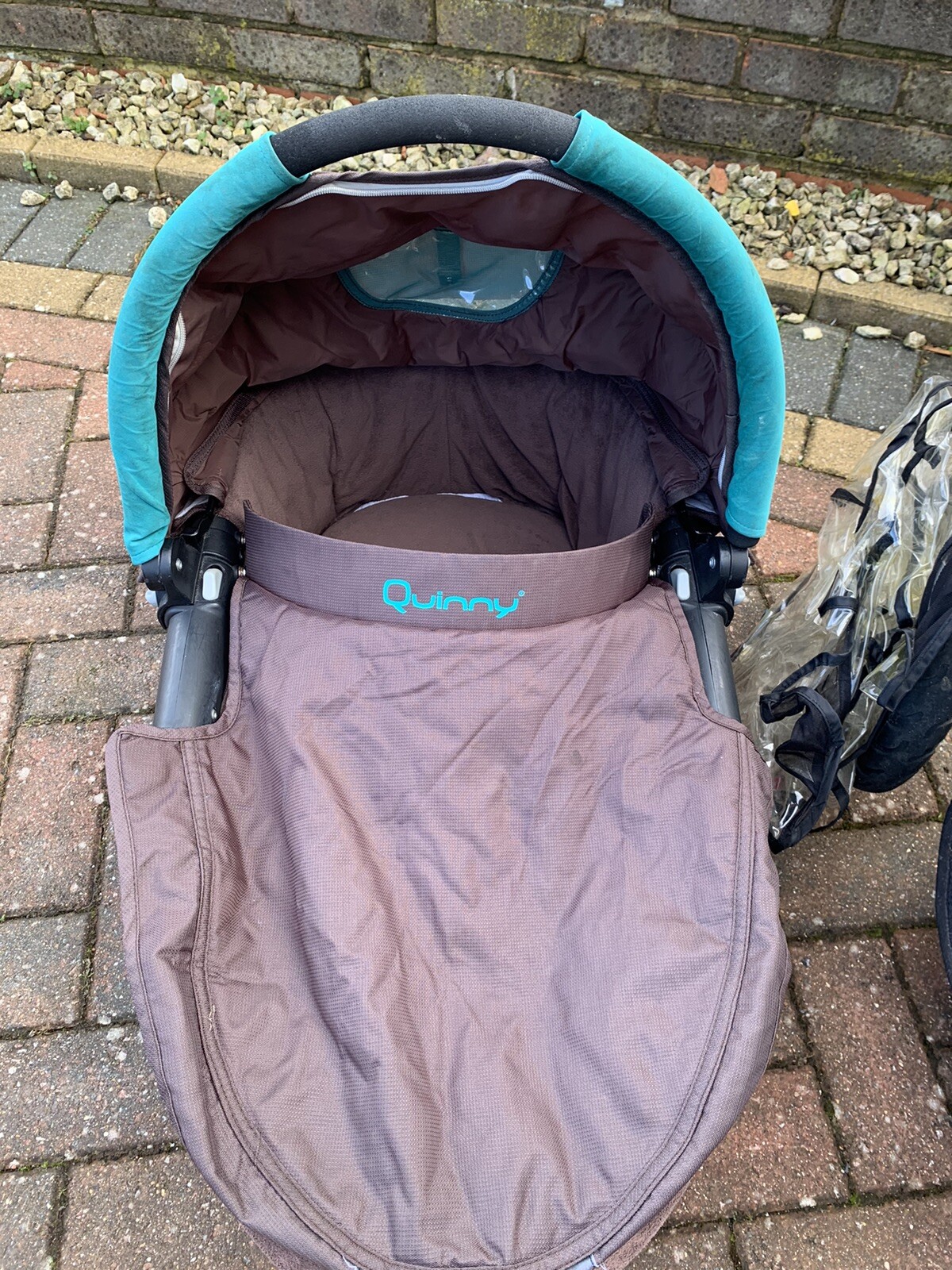 Quinny Buzz Travel System Pushchair & Moses Basket And Car Baby Seat
