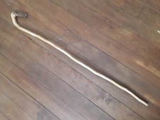 Baton de randonnee,marche en bois de neflier,le bois du MAKILA