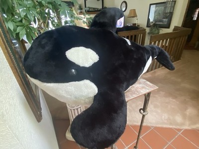 32 long x 16  Tall SeaWorld Plush Killer Whale Stuffed Orca Large No Tush Tag