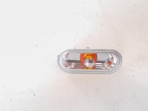 Blinker Kotflügel links vorne VW Transporter T5 Kasten  7H0949117A P19358426