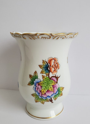 Herend Porzellan Queen Victoria Vase, Blumenmuster, Insekten, goldrand, 7139