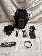 Fujifilm FinePix HS30EXR fotocamera digitale bridge con borsa per il trasporto, caricatore, cavi