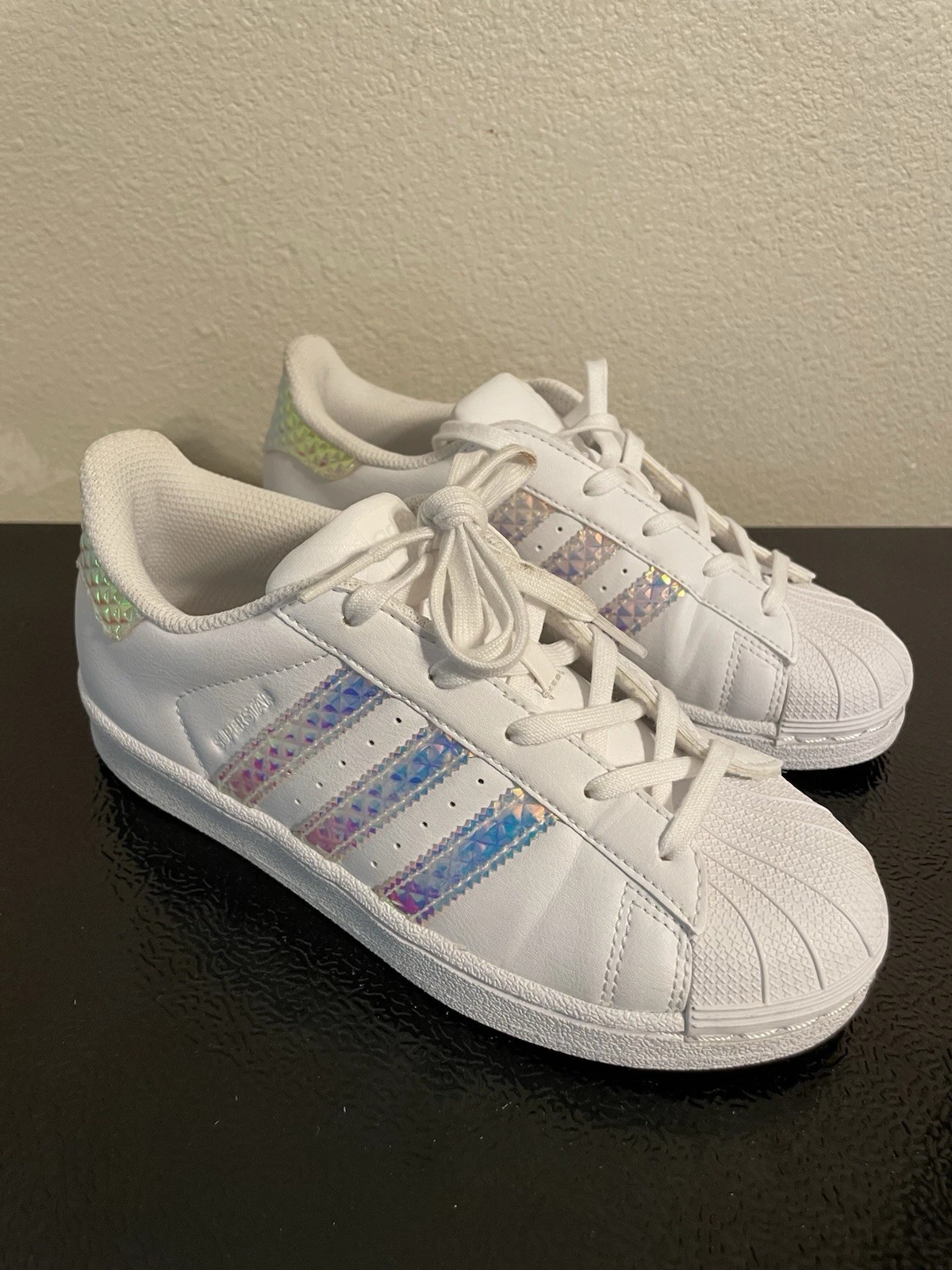 Adidas Unisex Superstar Iridescente Hologram Stripe Sneaker Bambini Taglia 2 5