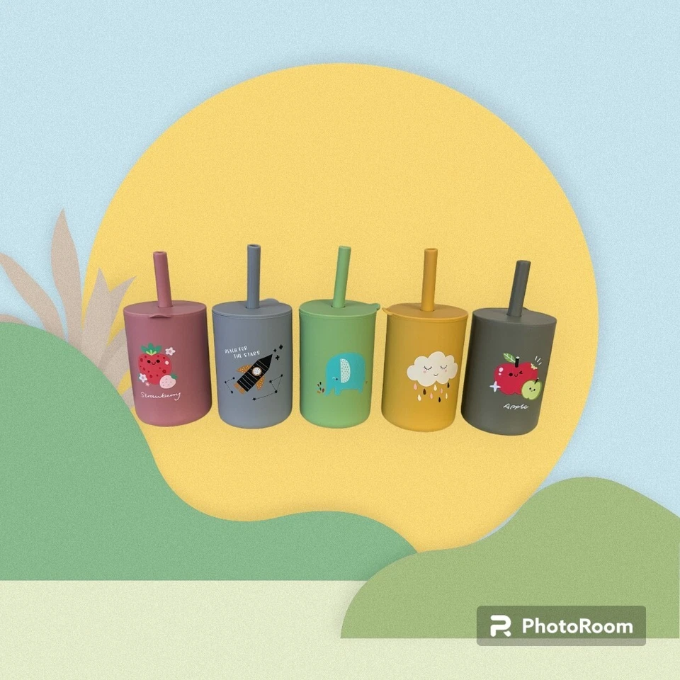 TAZA BEBÉ SILICONA AMARILLA CON PAJITA Foto 3 de 4