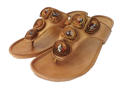 B MAKOWSKY JENA SZ 8M LT BROWN SMOOTH LEATHER WEDGE THONG T-STRAP SANDAL SHOE 