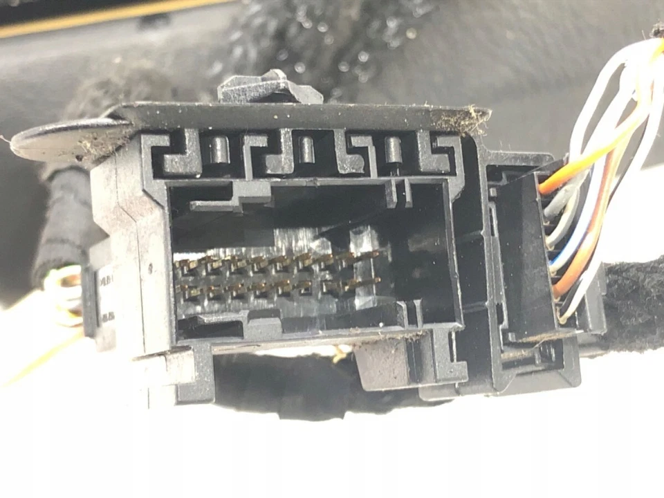 BMW 5 E39 Center Console Armrest Leather Arm Rest With Phone OEM 8385748 6907046 - Image 3 of 4