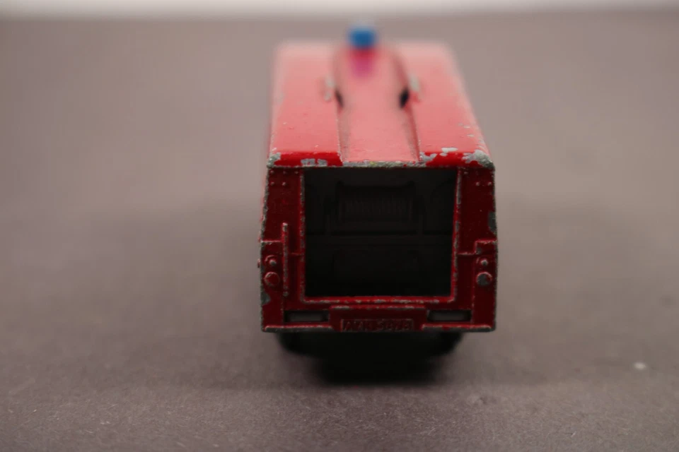 Vintage Matchbox Lesney No. 57 Land Rover Fire Truck Kent Fire Brigade England - Image 4 of 4