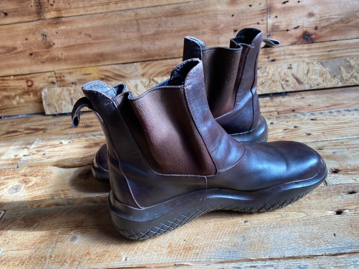 Prada FW 99 Vintage Chunky Leather chelsea brown boots sz 37 Prada FW 99 Vintage Chunky Leather chelsea brown boots sz 37
