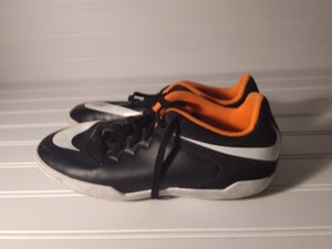 indoor soccer shoes black and white