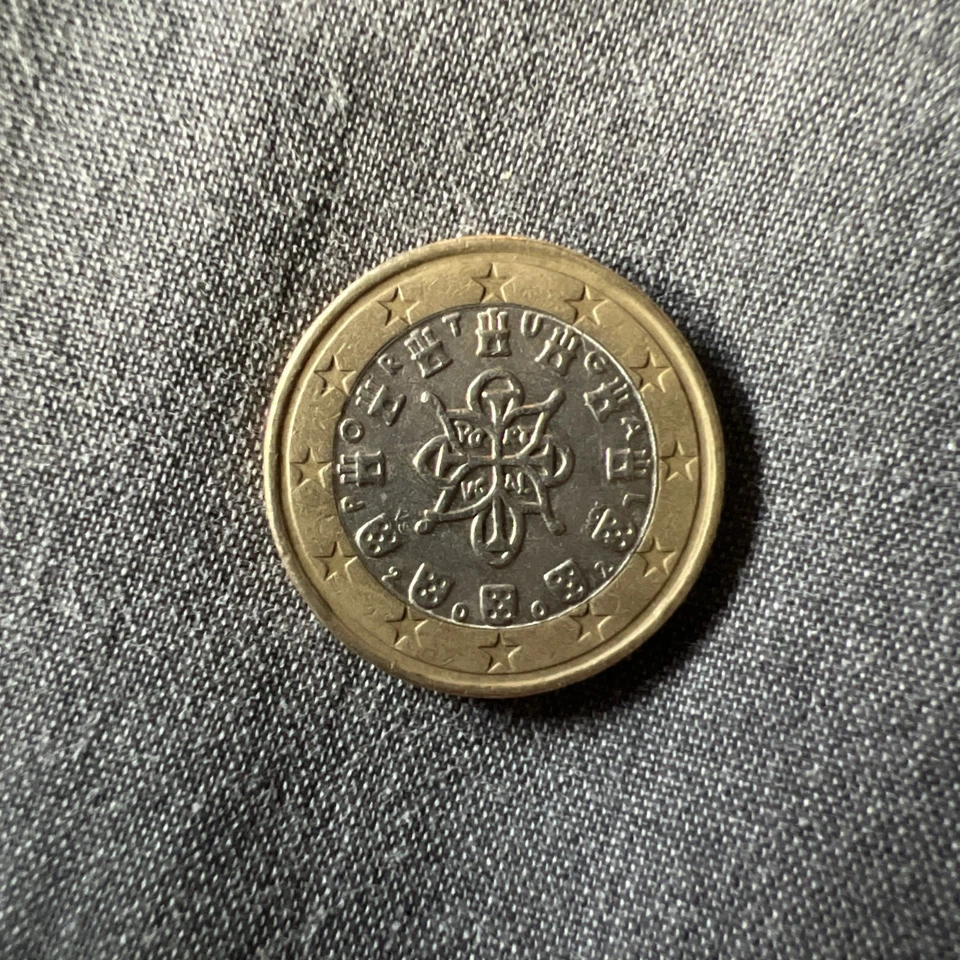 TRES RARE Pièce de 1 euro « Portugal 2002 » trés recherchée car 28 stries. - Photo 2/2