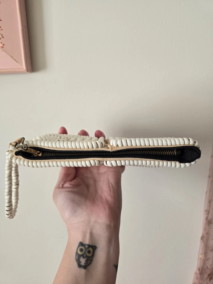 Vintage MCM 1940's Telephone Phone Cord Coil Cream White Purse Clutch HandBag - Image 4 of 4