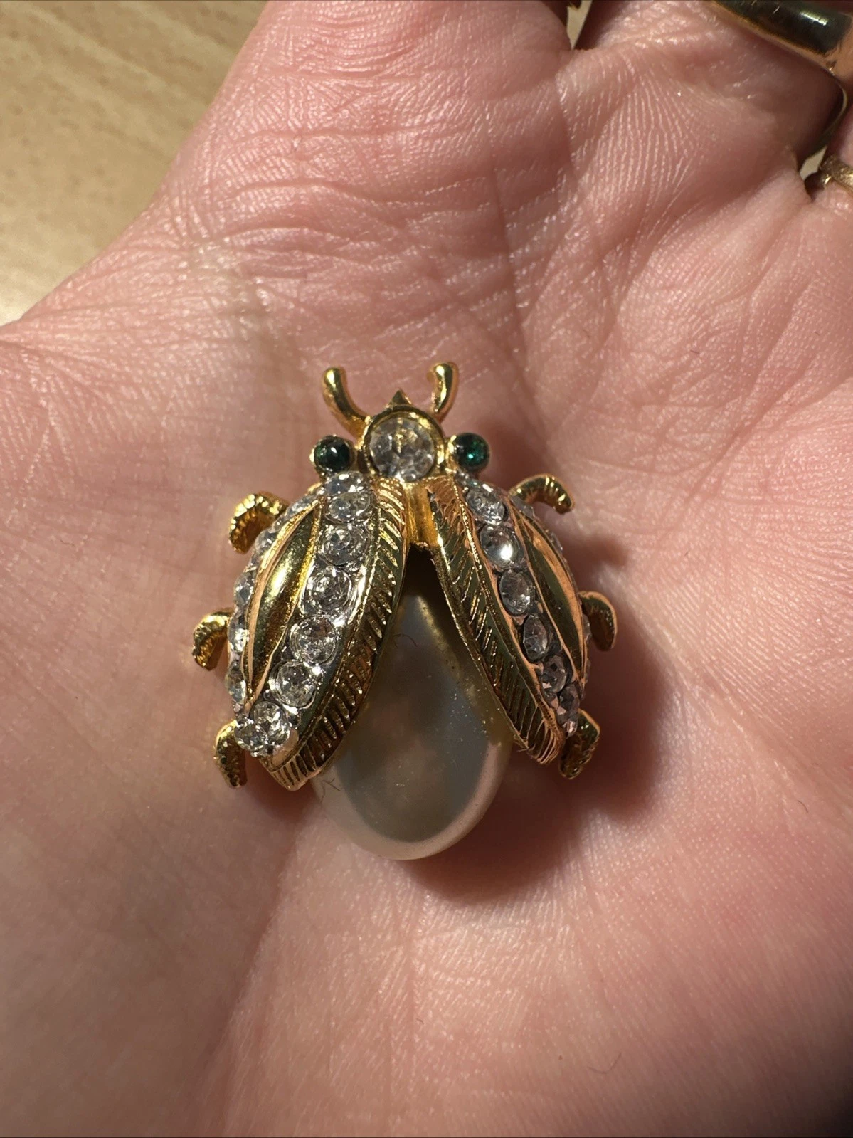 Petite Broche Coccinelle Dorée Et Perlée Bijoux Fantaisie