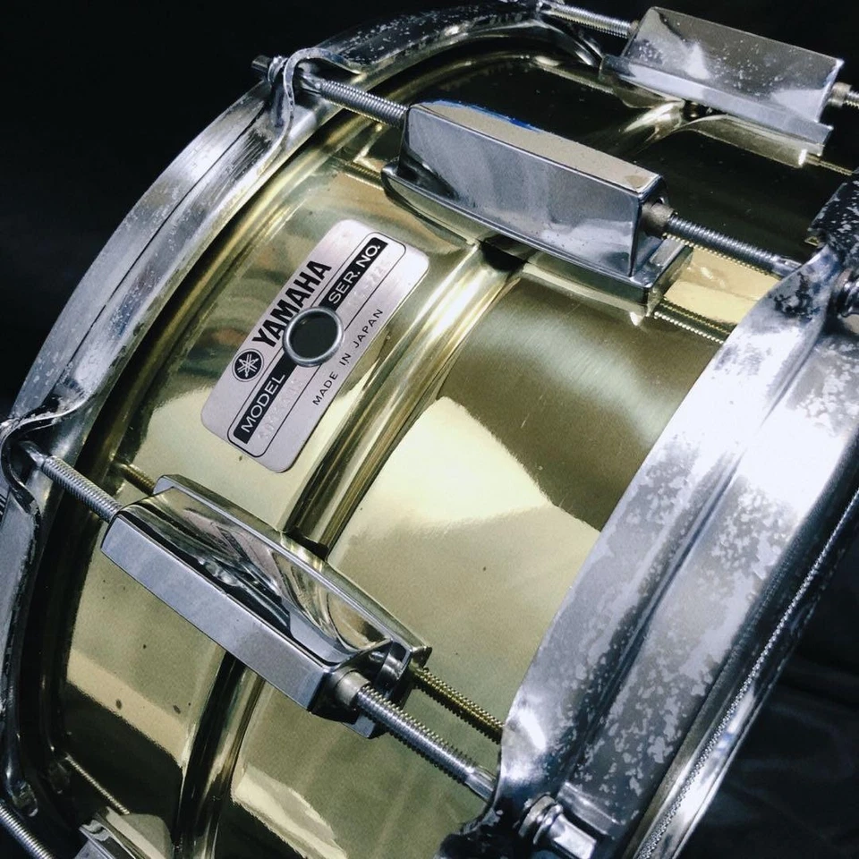 Tambor redoblante de latón Yamaha SD965BS con snappy Gibraltar y piezas originales Foto 4 de 4