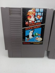 Lot Of 2 Nintendo NES Super Mario Bros Duck Hunt & Super Mario Bros 3 Authentic