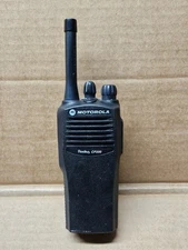 Motorola Radius CP200 438-470 MHz FM UHF 4 Ch Two Way Radio AAH50RDC9AA1AN
