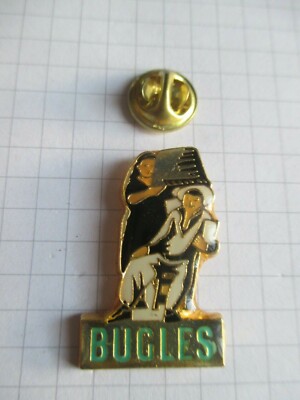 Bugles Aperitif Pin