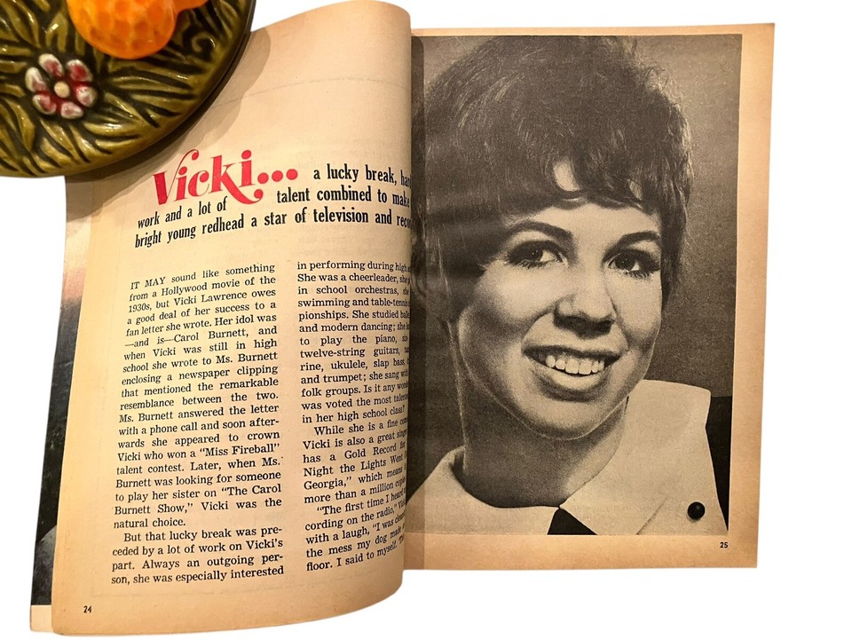 Vtg Young Miss May 1977 Vicki Lawrence 1970s Teen Fashion Lifestyle | eBay