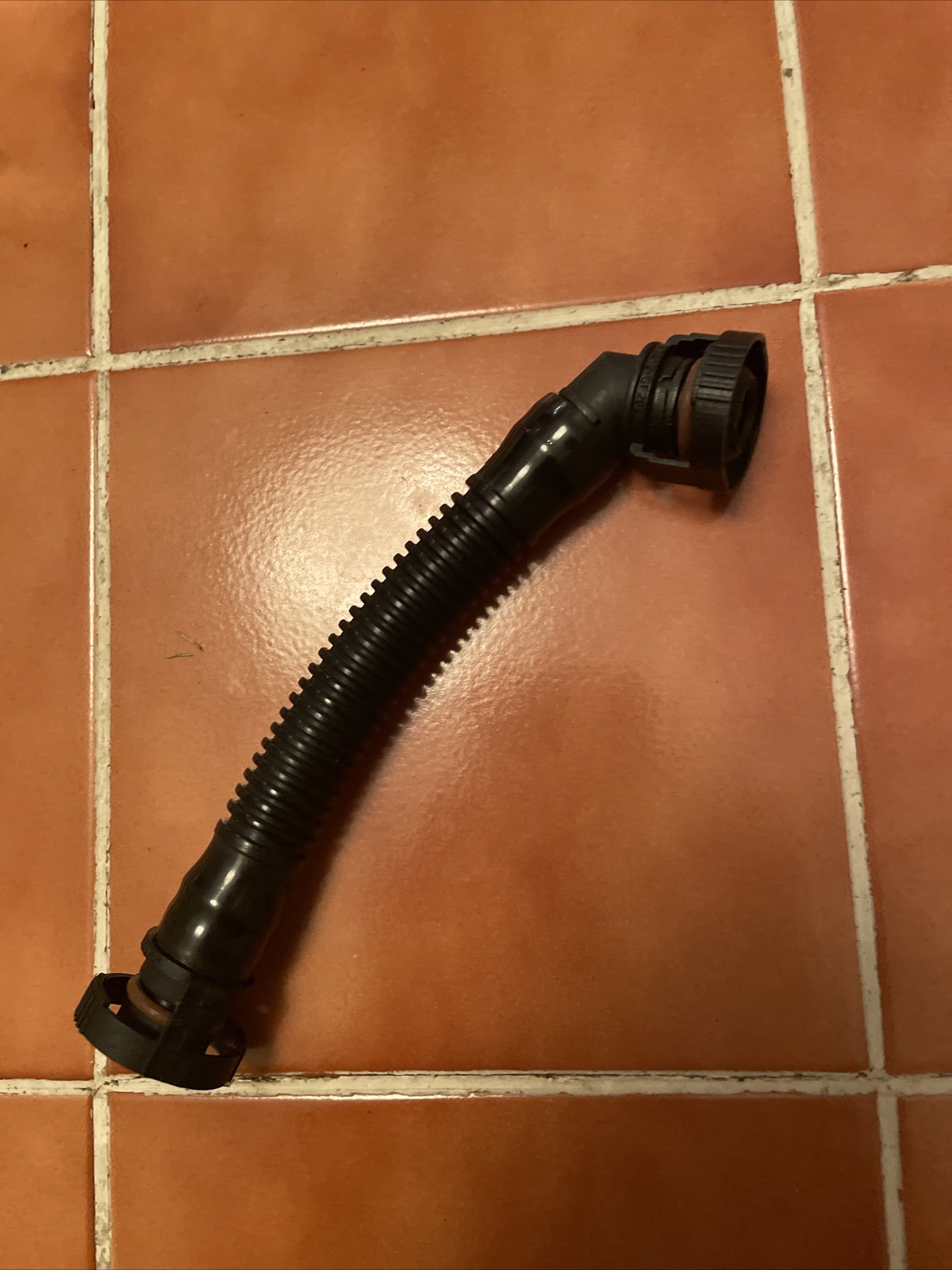 for BMW 325i/330i Breather Hose 2006 at Oil Separator 6 CYL 3.0l 