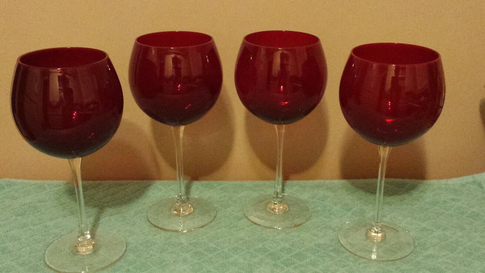 Coldwater Creek Red Wine Glass Set Of 4 Etched Leaves Clear Stem