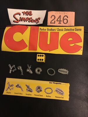 TEILE ~ The Simpsons Clue Brettspiel, Parker Brothers 2002 - 6 x Waffen + Würfel.246