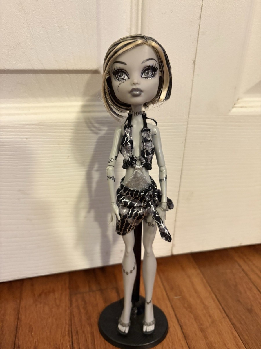 Monster High Skull Shores Black & White Frankie Stein 11in Doll | eBay
