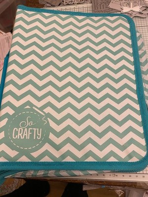 So Crafty große Stanze Aufbewahrungsbox mit 10 8''x8'' Magnetfolien & Hüllen