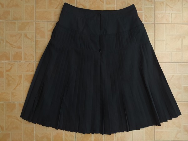 BURBERRY LONDON PLISSEE A-LİNE SKİRT SCHWARZ GR. 38