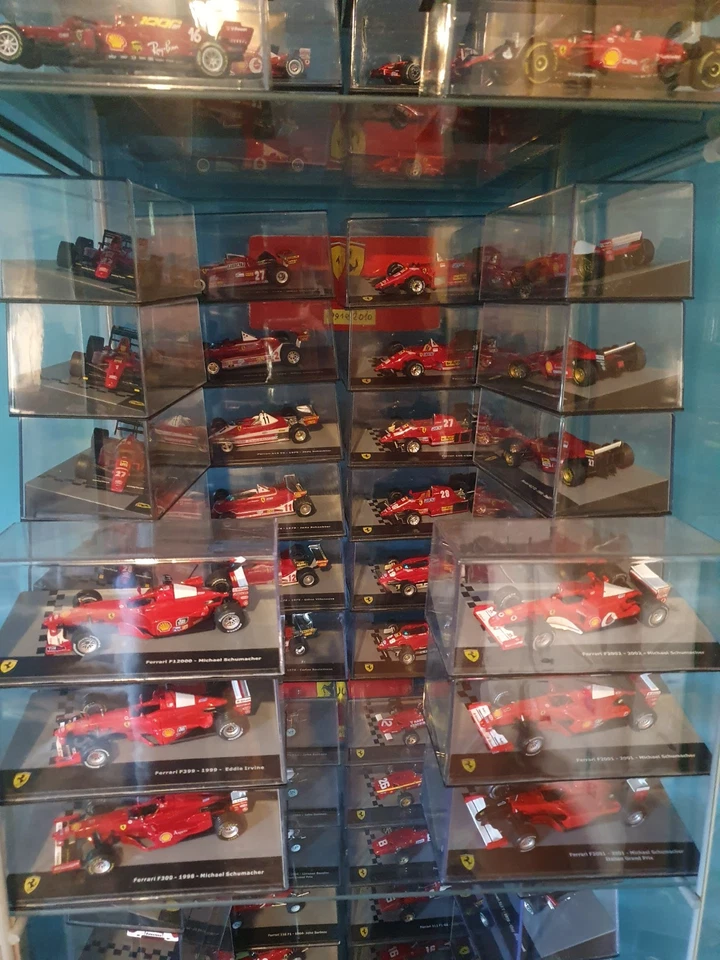 FERRARI F1 COLLECTION COMPLETA 120 NUMERI PIÙ CAMION FERRARI E VETRINA . - Immagine 4 di 4