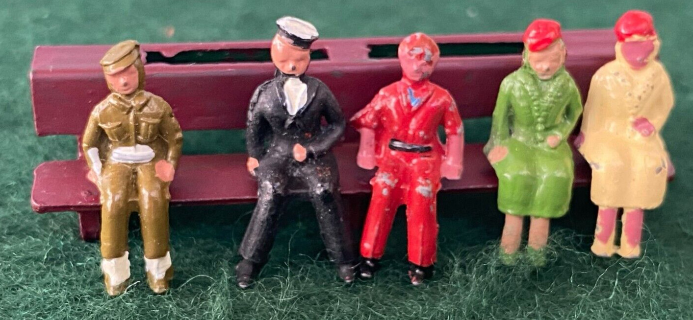 WARDIE - RAILWAY TRAIN PASSENGERS X5 - CIVILIANS MEN/WOMEN + BENCH  - LEAD🔥166