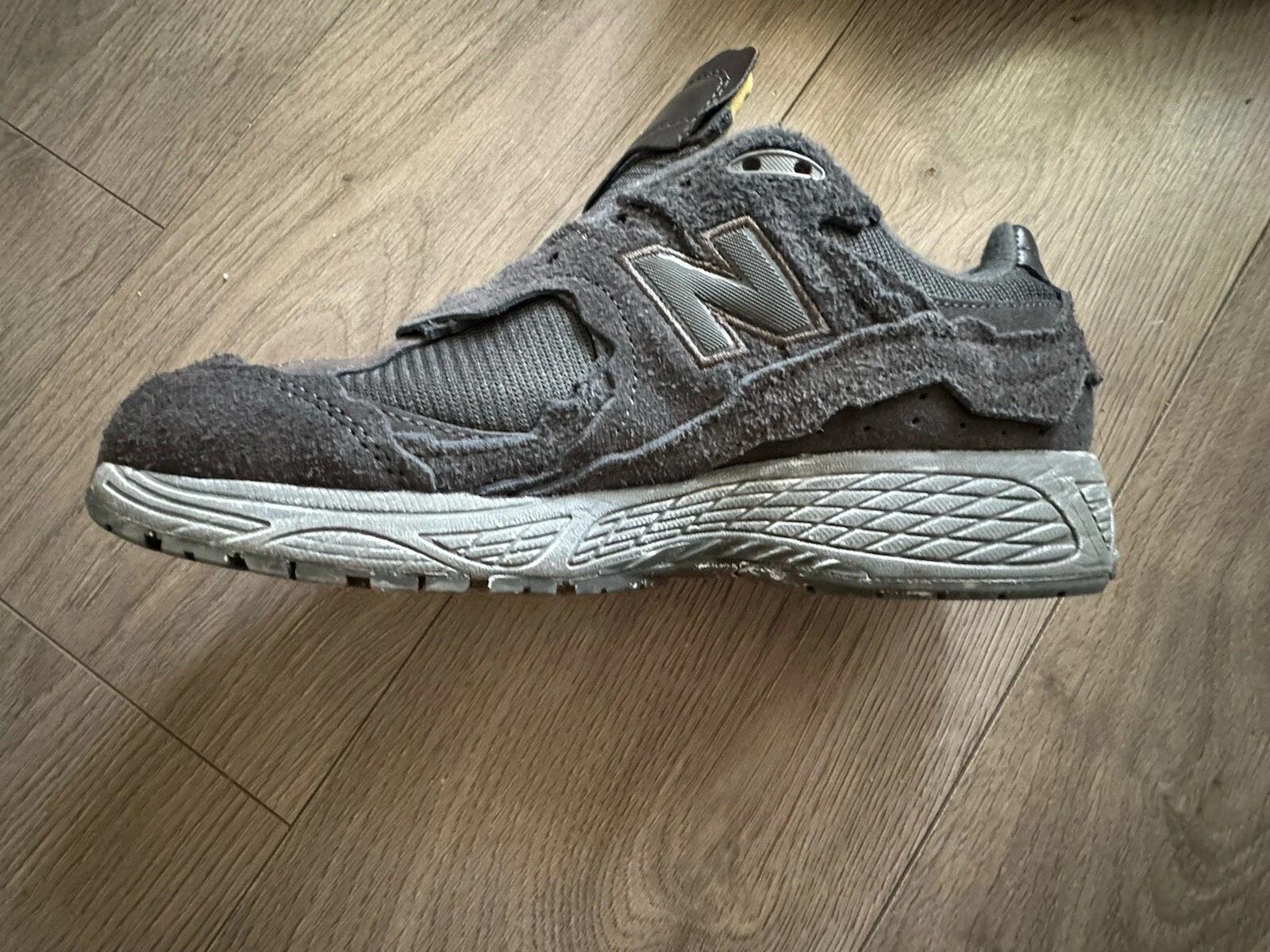 New Balance nero m2002rdb taglia 8