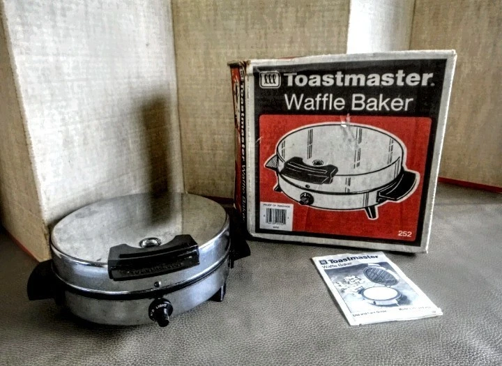 Vintage 1960s Toastmaster Waffle Maker With Original Box& Instruction Booklet