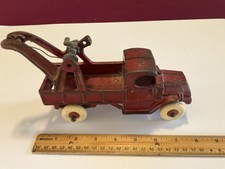 Champion 8" Cast Iron Mack tow truck
