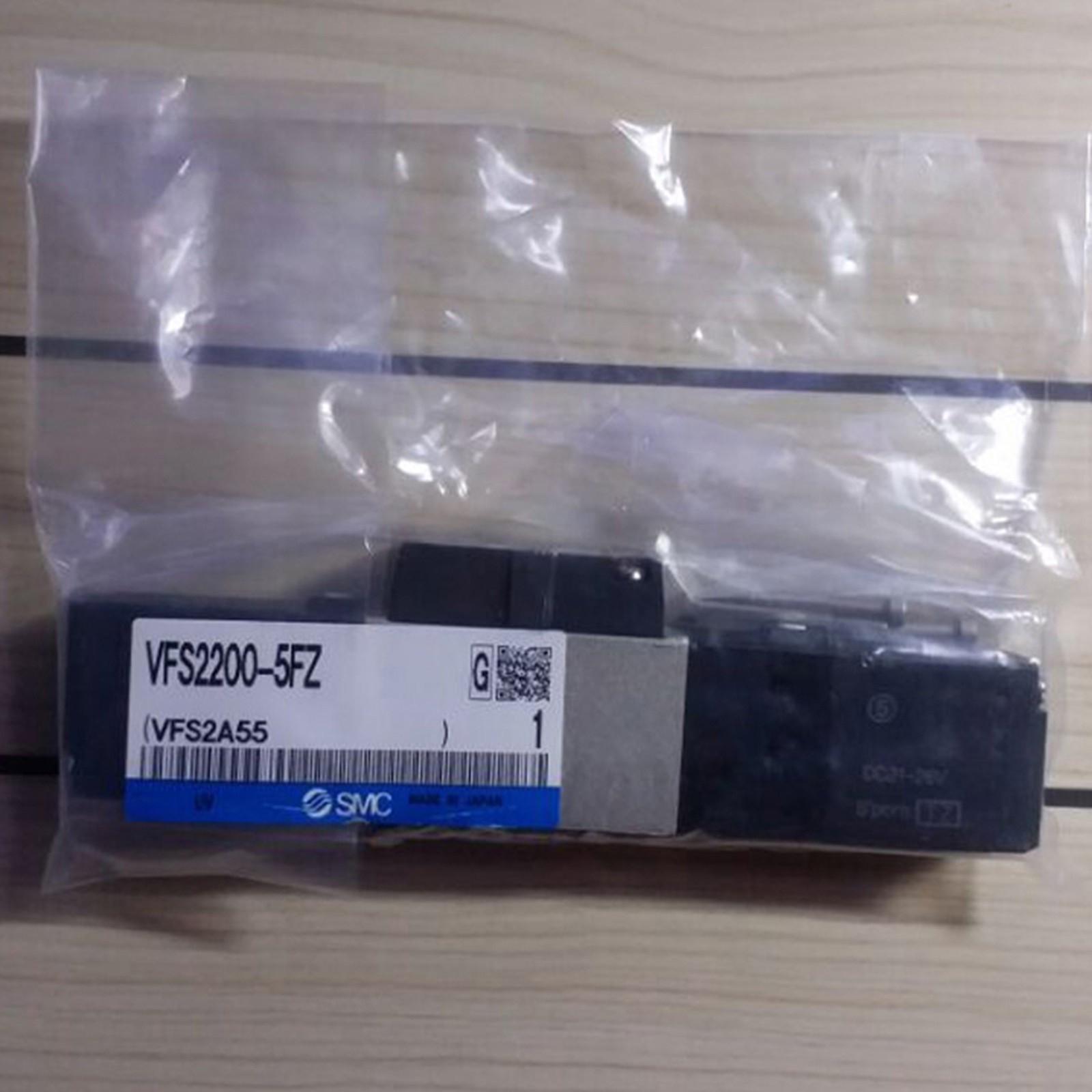 1PC new SMC solenoid valve VFS2200-5FZ *le