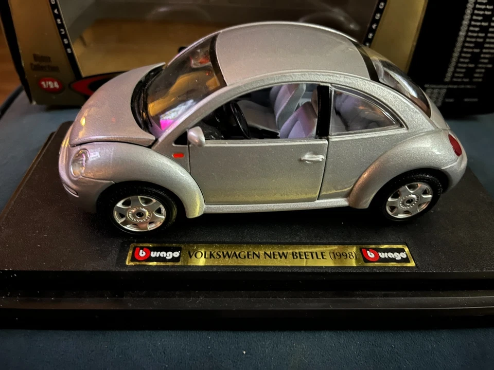 Bburago Scale 1:24 Volkswagen Beetle 1998 - Image 4 of 4