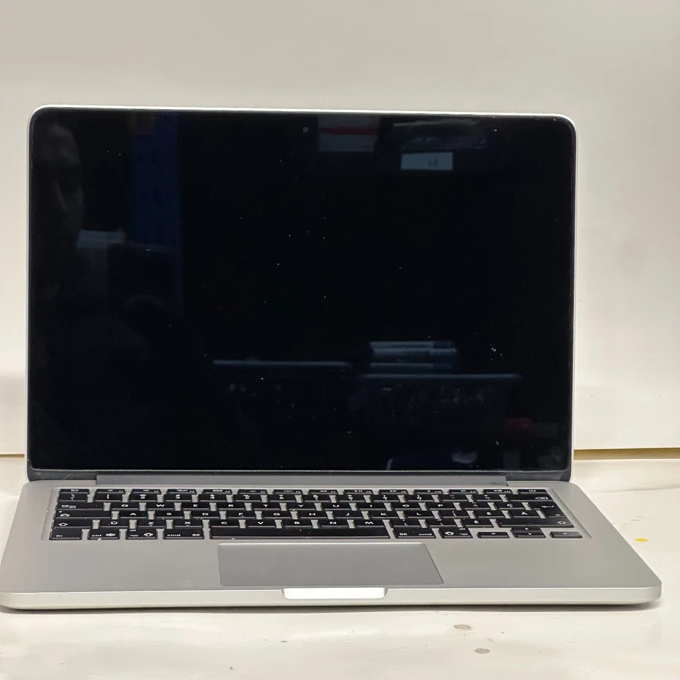 MacBook Pro Retina 13-Inch - Image 2 of 4