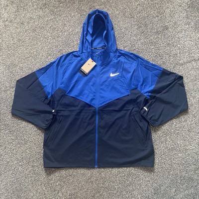 nike lightweight windrunner jacket