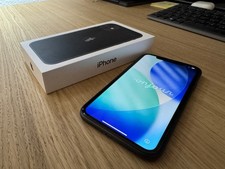Apple iPhone 11 64 GB schwarz mit OVP