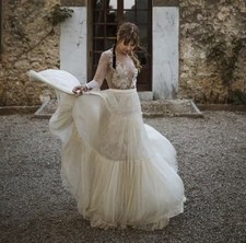 Long Sleeves Tiered Tulle Bridal Gown Beach A Line Size 6