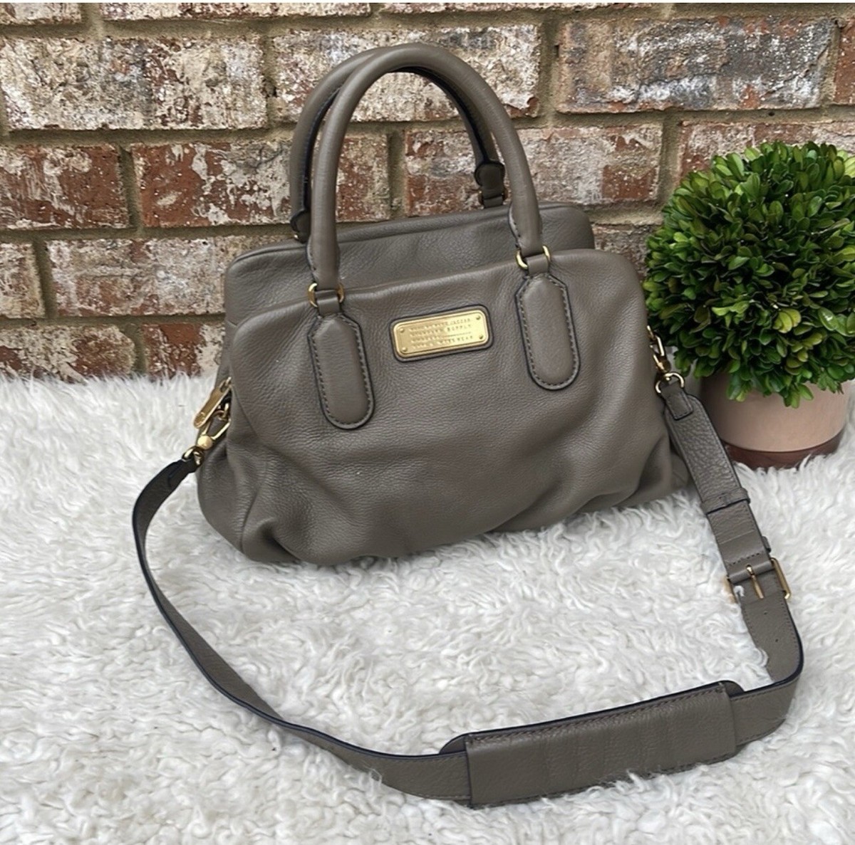 MARC By MARC JACOBS Classic Q Baby Groovee Gray Taupe Nude Satchel