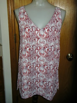 LILLA P-SLVLS-''PLUM PYTHON''-WOVEN V-NECK SHELL-100% POLYESTER-SIDE SLITS-S-NWT