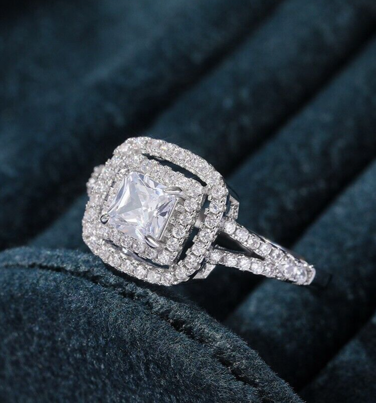 925 Silver Plated Exclusive Engagement Ring Princess Cut