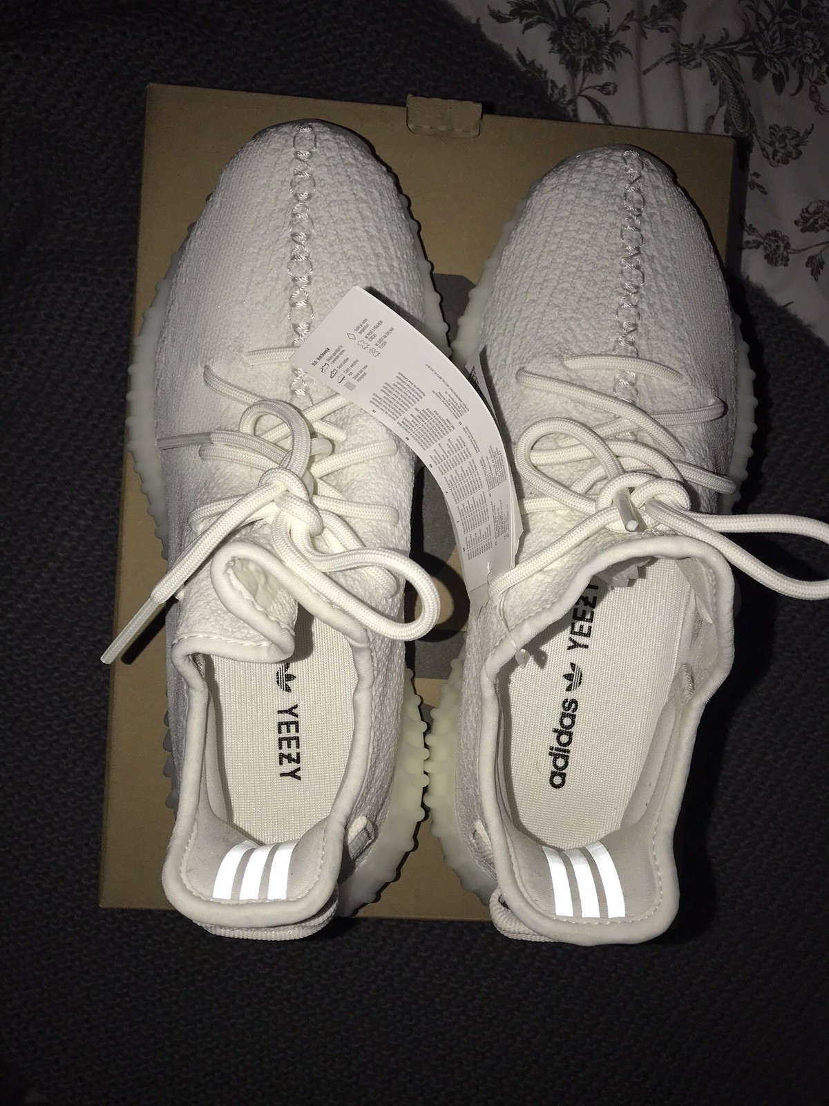 WHITE Yeezy Taglia Boost 350 v2 Taglia Yeezy 7 9d5d73 WHITE Yeezy Taglia Boost 350 v2 Taglia Yeezy 7 9d5d73