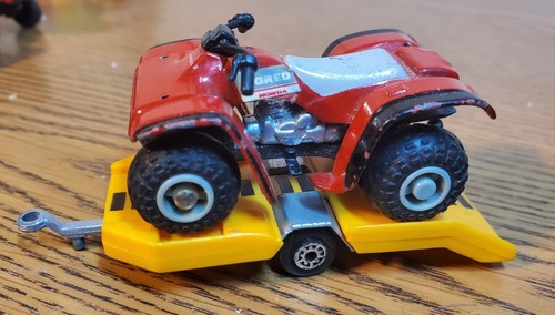 Britains HONDA BIG RED ATV & Trailer Quad Motorcycle 1/64 - Picture 2 of 7