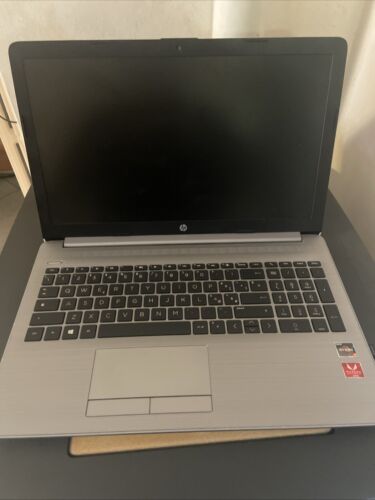 HP NOTEBOOK 255 G7 6UM18EA AMD RYZEN 5 2500U, 8GB, 256 SSD M.2, SCHERMO 15.6 ...