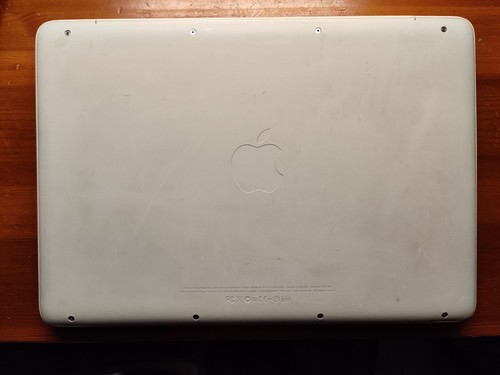 Apple Mac MacBook White Unibody Mid 2010 A1342 – 6GB RAM, 120GB SSD - Afbeelding 2 van 12