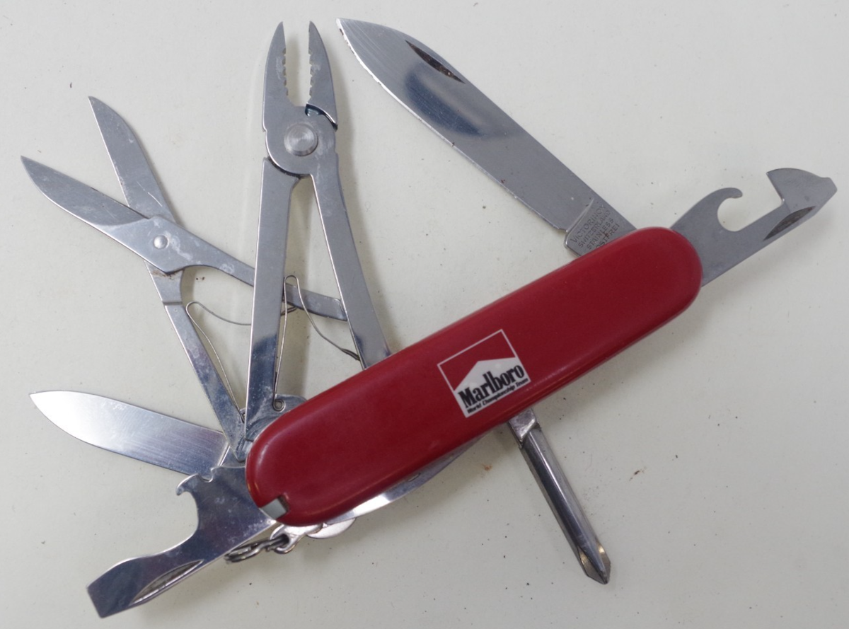 ④ ビクトリノックスVICTORINOX Marlboro 非売品 Rare Marlboro Red Victorinox Deluxe Tinker Swiss Army Knife- TSA