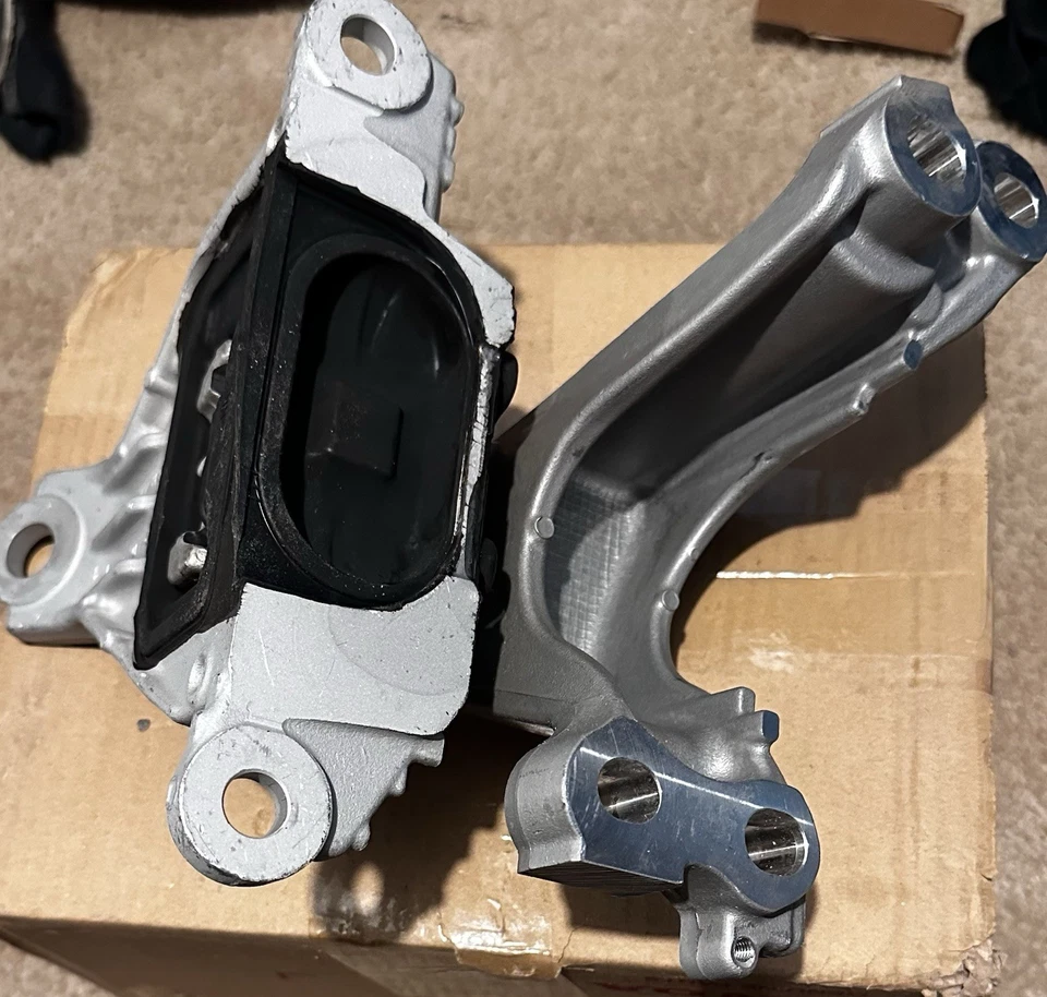 Honda Civic Type R 2017-2023 montaje motor delantero 50850-TGH-A02 Foto 2 de 3